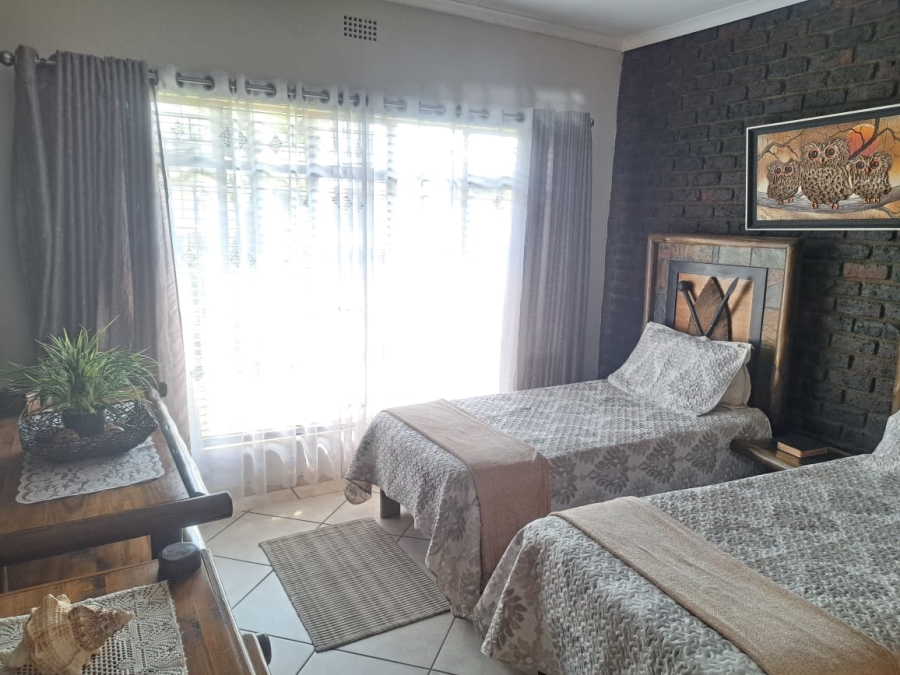 4 Bedroom Property for Sale in Safari Gardens North West